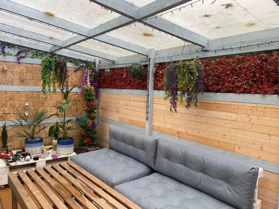 Cosy Bungalow In A Handy Location Market Harborough Dış mekan fotoğraf